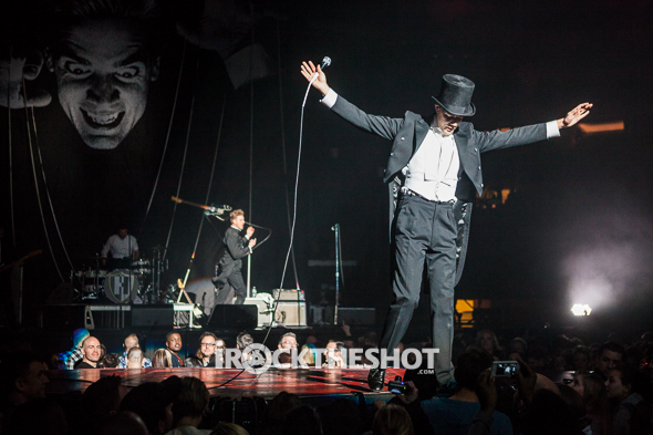 the-hives-at-madison-square-garden-13