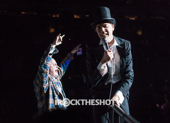 the-hives-at-madison-square-garden-22