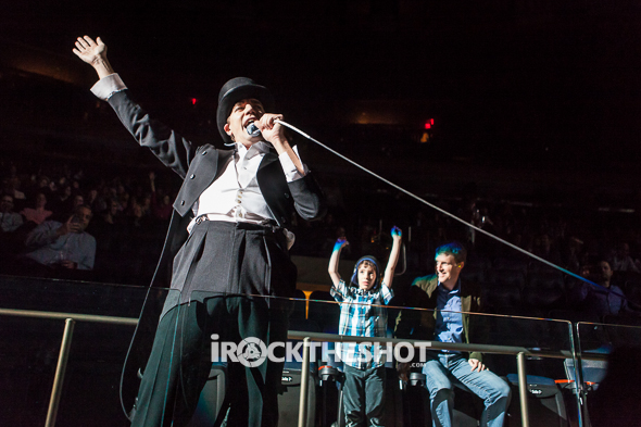 the-hives-at-madison-square-garden-25