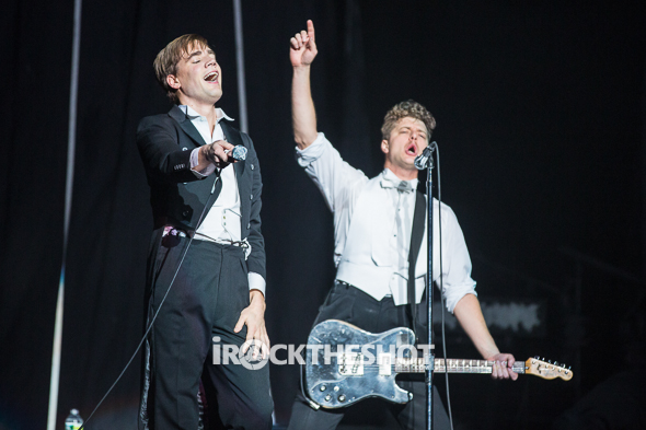 the-hives-at-madison-square-garden-34