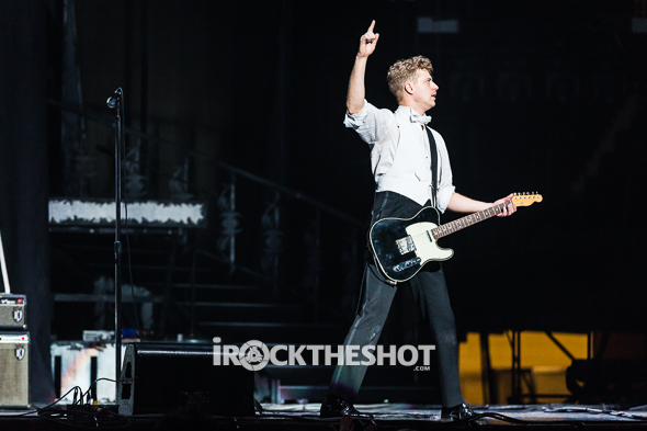 the-hives-at-madison-square-garden-41
