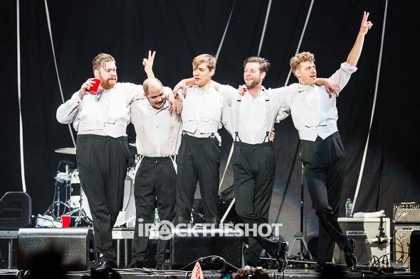 the-hives-at-madison-square-garden-47