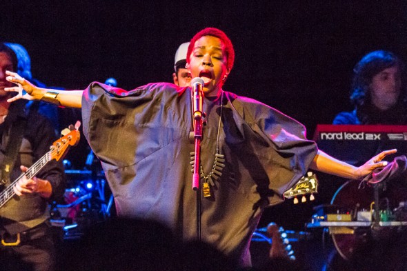 lauryn-hill-at-music-hall-papeo-5