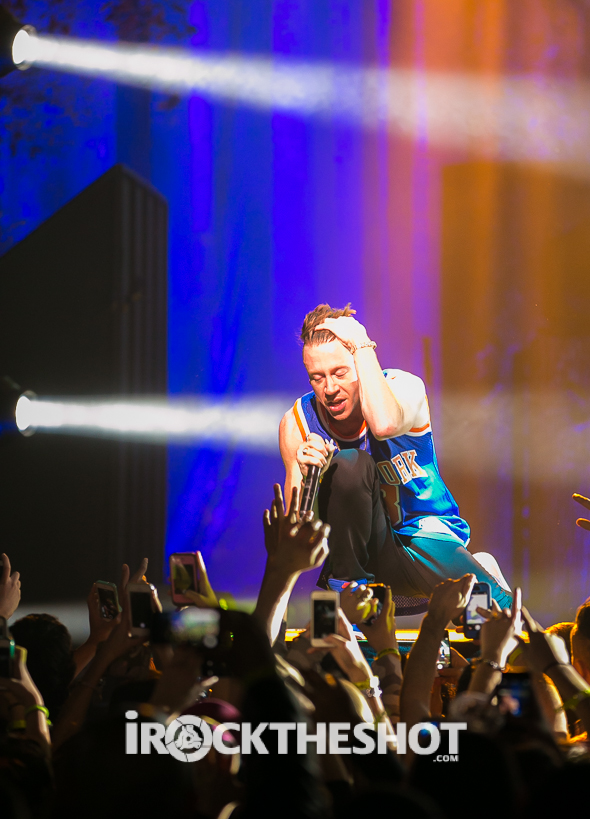 macklemore-and-ryan-lewis-at-the-theater-at-madison-square-garden-20