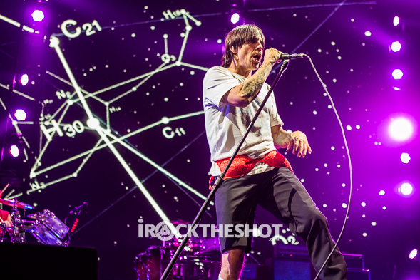 red-hot-chili-peppers-at-barclays-25