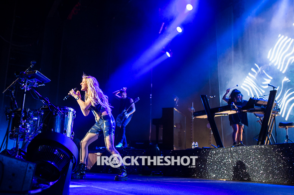 ellie-goulding-at-madison-square-garden-papeo-17