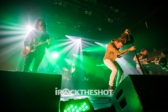 cage-the-elephant-at-terminal-5-13