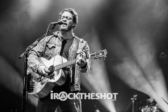 amos-lee-at-firefly-festival-15