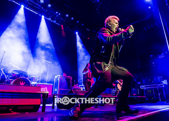 billy-idol-at-the-wellmont-theater-32