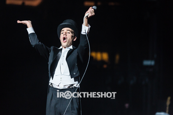 the-hives-at-madison-square-garden-11