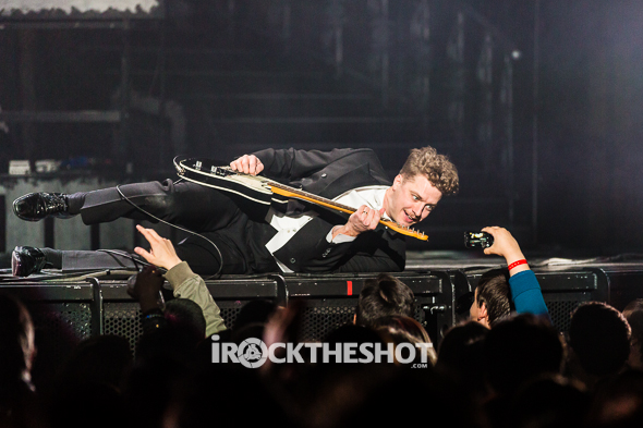the-hives-at-madison-square-garden-12