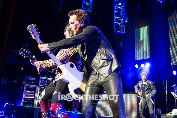 billy-idol-at-the-capitol-theatre-15
