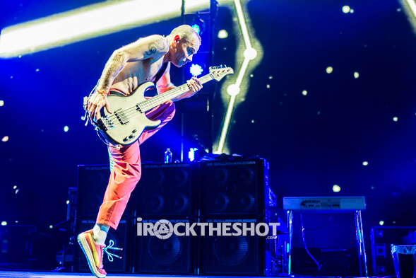 red-hot-chili-peppers-at-barclays-17