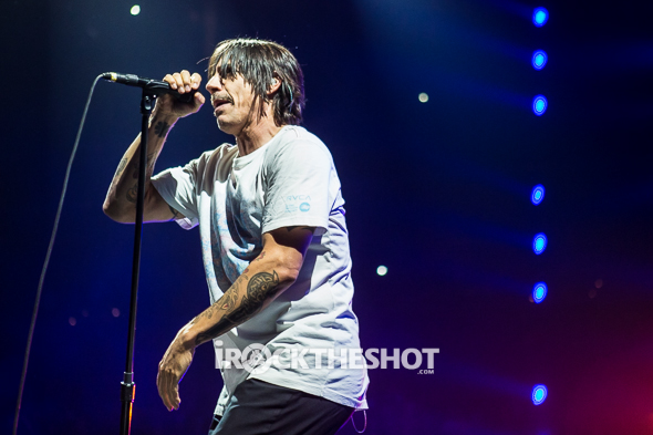 red-hot-chili-peppers-at-barclays-18