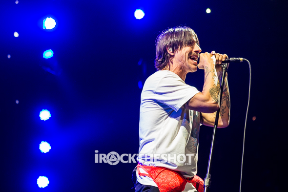 red-hot-chili-peppers-at-barclays-20