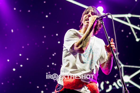 red-hot-chili-peppers-at-barclays-22