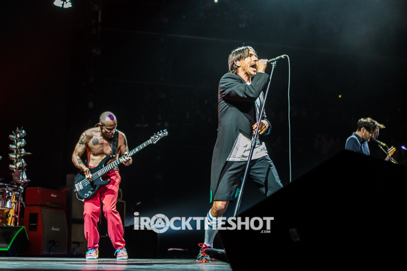 red-hot-chili-peppers-at-barclays-5